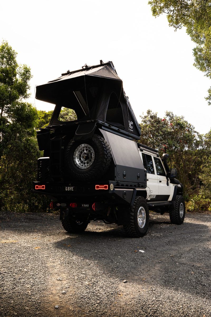 YC Adventure 1.3 Aluminium Hard Shell Roof Top Tent