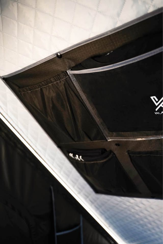 YC Adventure 1.3 Aluminium Hard Shell Roof Top Tent