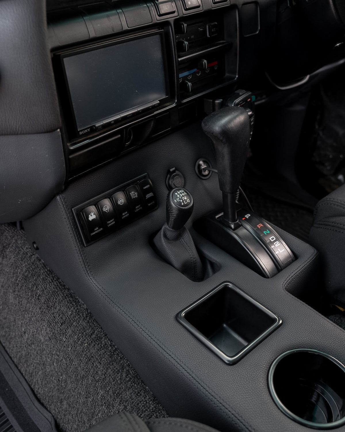 Toyota LandCruiser 80 Series Full Length Console - Auto Early Model (1990-1995)