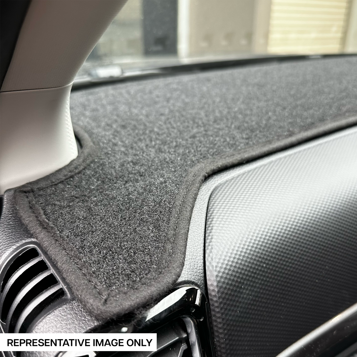 Toyota LandCruiser 80 Series 1990-1994 | MUDTAMER Dash Mat